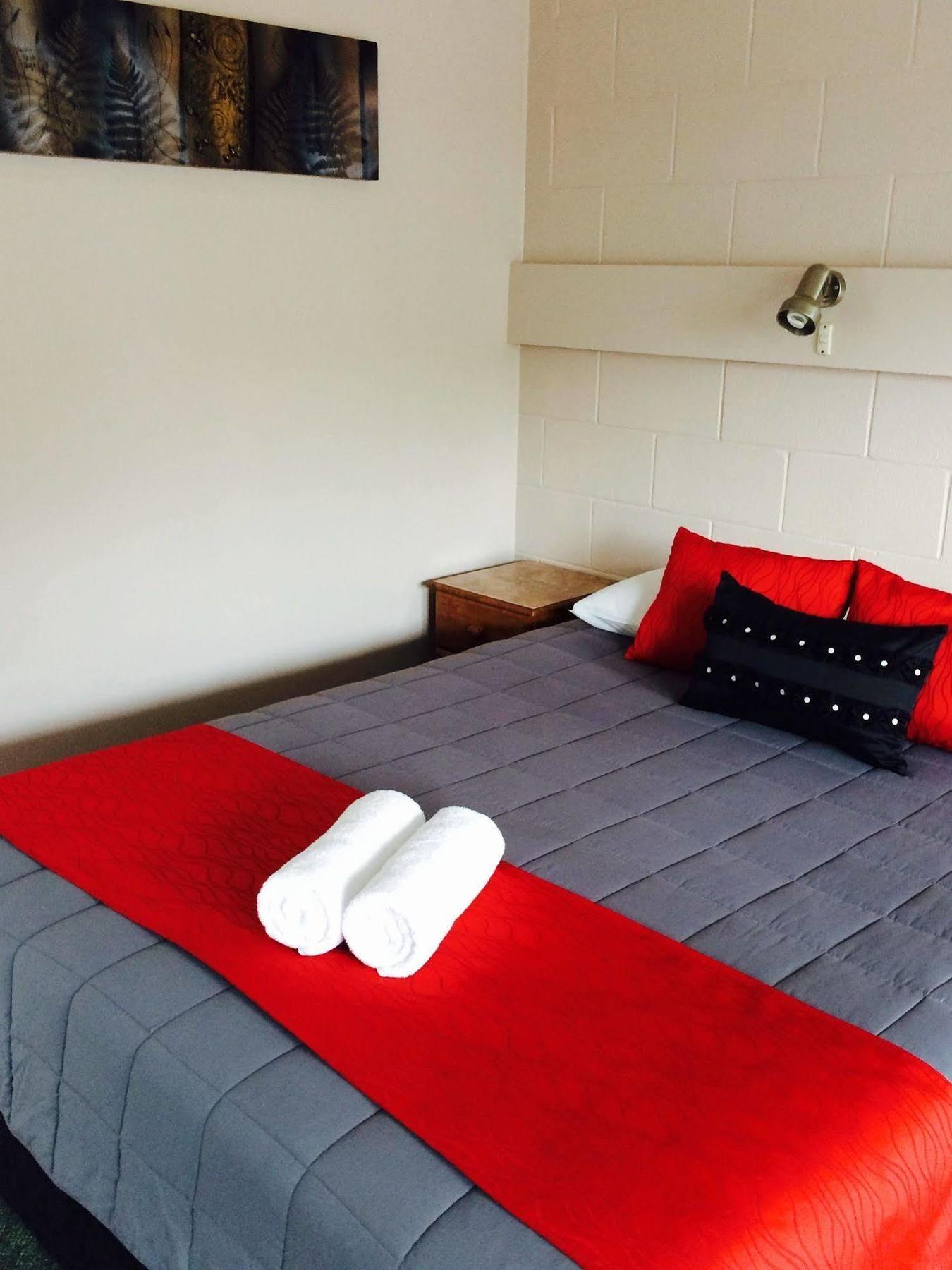 Fiesta Court Motel Уонгануи Экстерьер фото