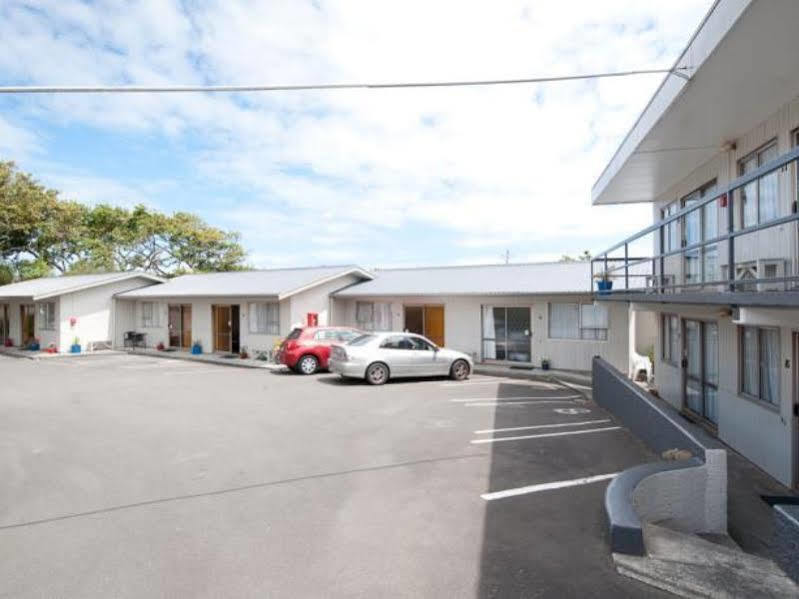 Fiesta Court Motel Уонгануи Экстерьер фото